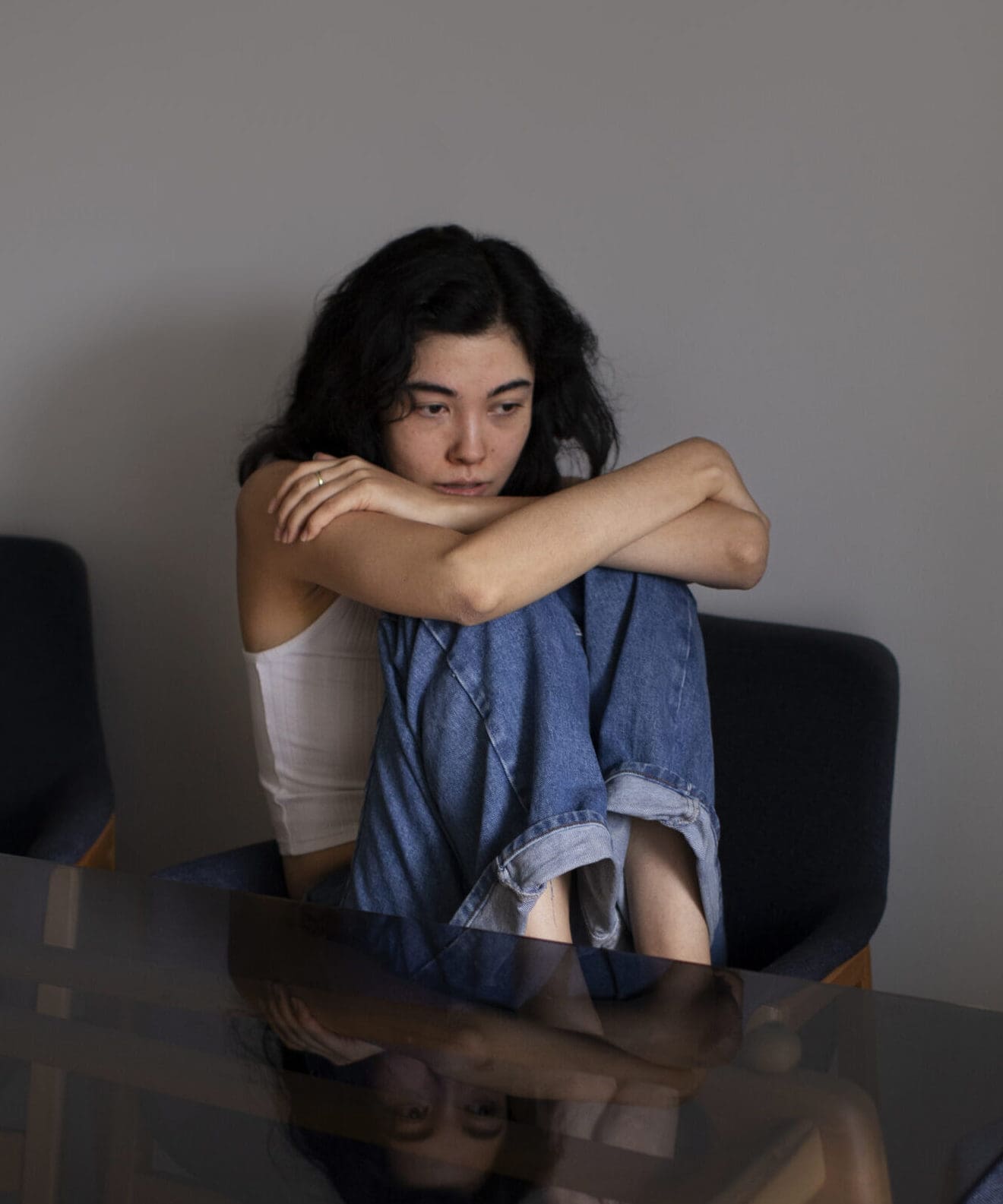 young-woman-dealing-with-anxiety